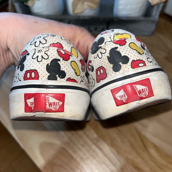 Disney vans. Mickey Mouse. VANS custom Disney slide on shoe - Picture 5 of 7